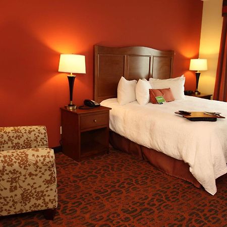 Hampton Inn & Suites Bastrop Extérieur photo